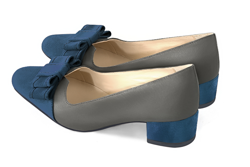 Peacock blue and ash grey women's dress pumps, with a knot on the front. Round toe. Low block heels. Rear view - Florence KOOIJMAN